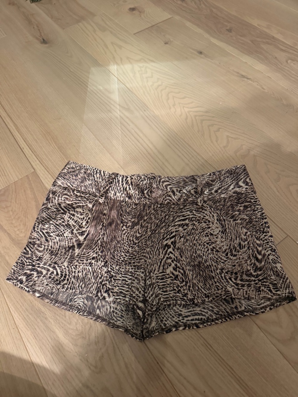 Alice + Olivia Black and Cream  Short